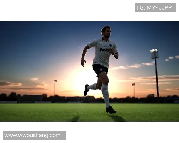 甩发足球明星视频揭秘他们场上的风采与生活中的真实瞬间